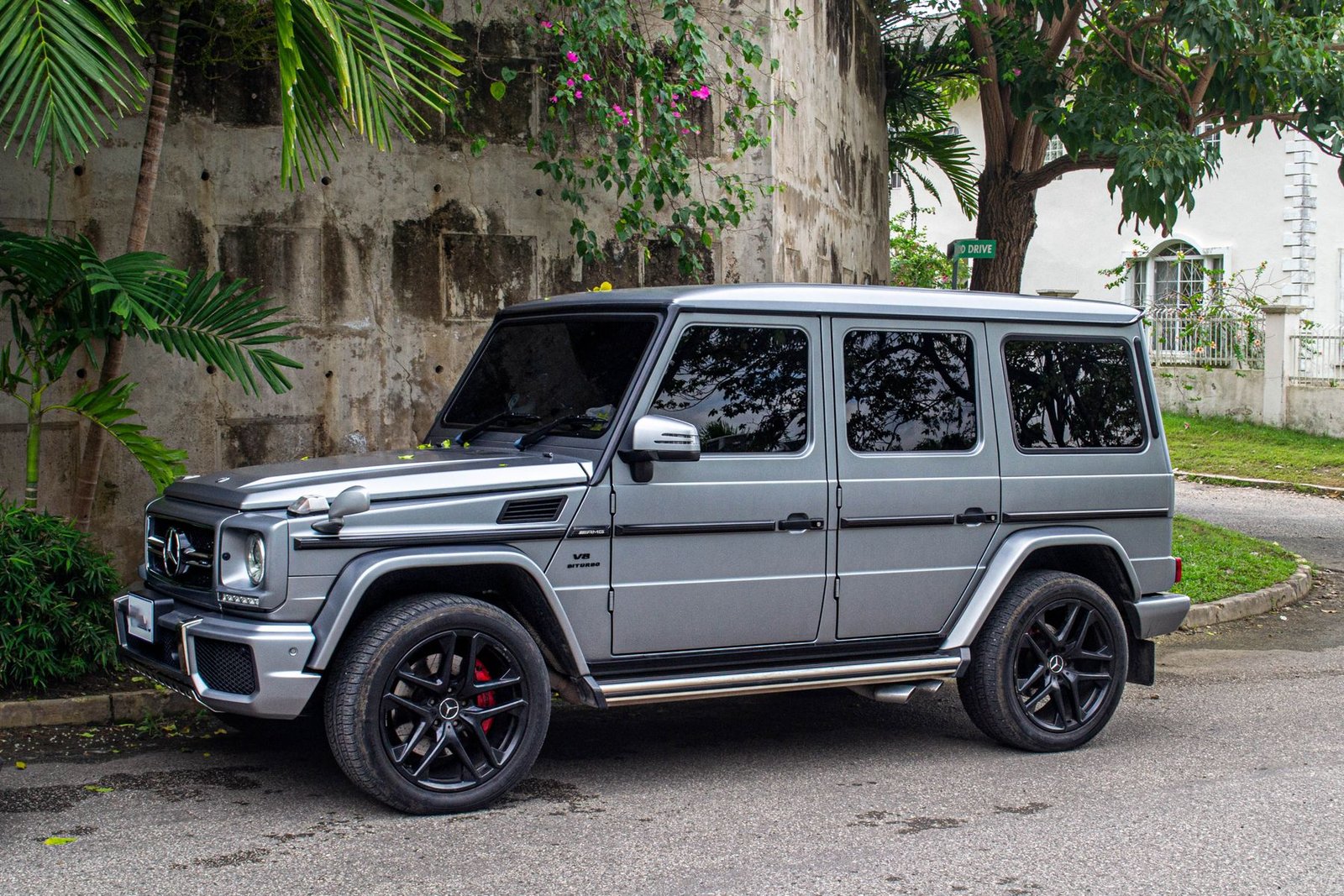 Compact SUV (example)